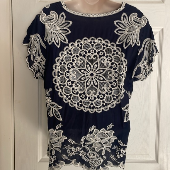 Solitaire Embroidered‎ Top Size Small - Picture 3 of 4